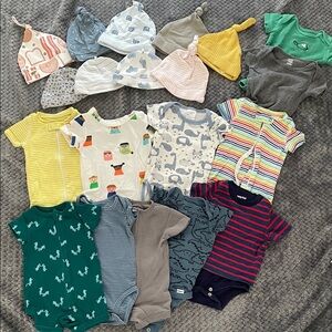 Assorted Baby Bodysuits and Hats Set 0-3months